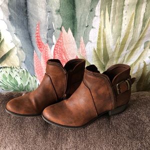 American Rag Ankle Booties Size 6 - Lightly Worn